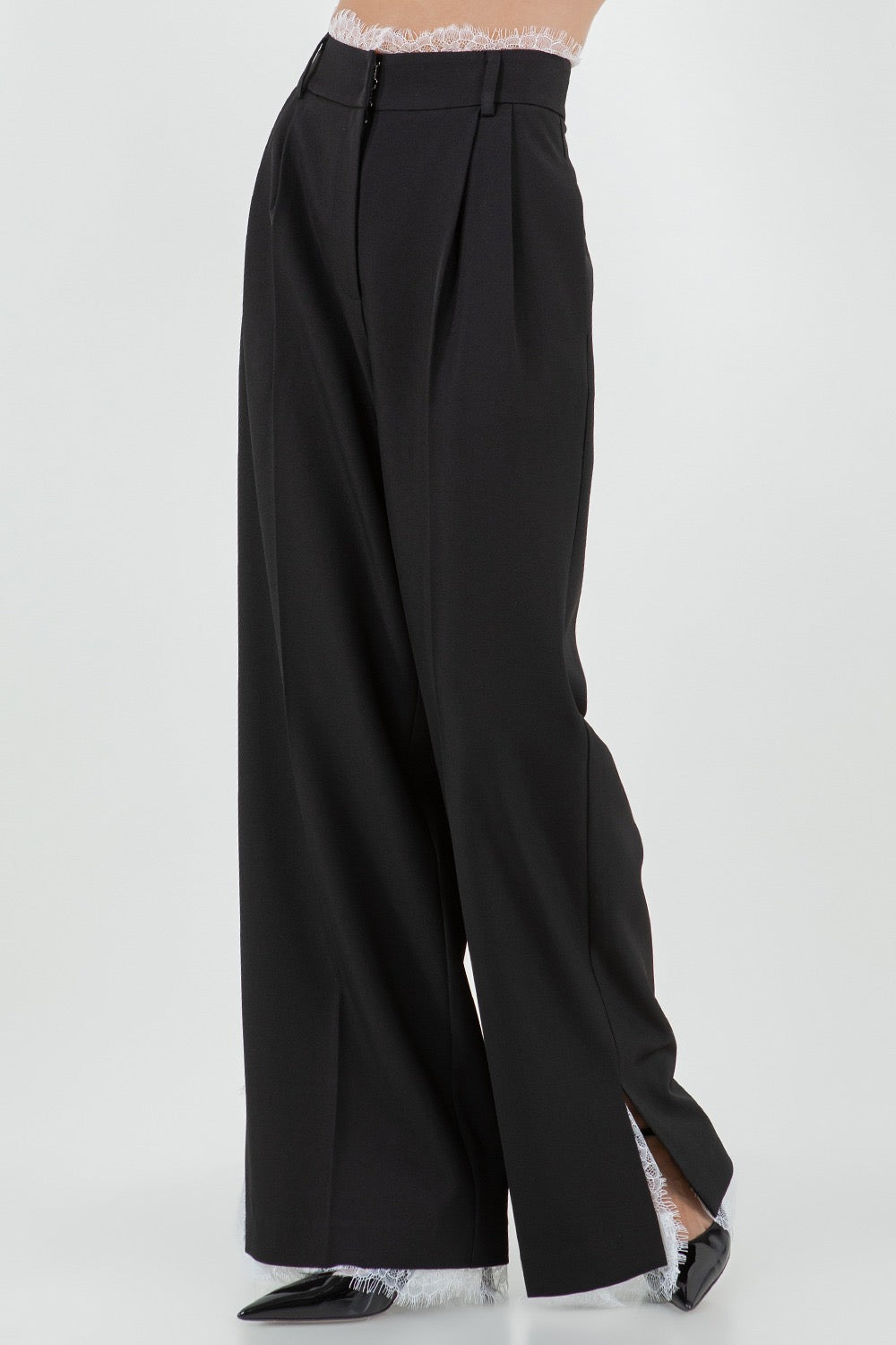 Pantalón con encaje