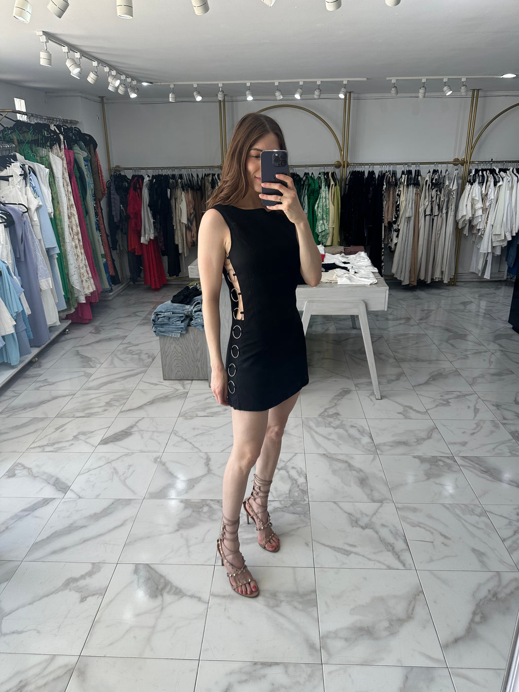 Vestido corto negro