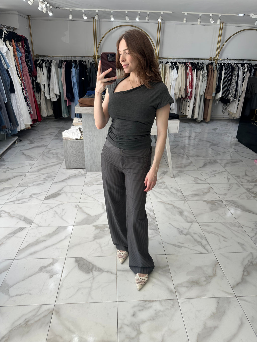 Pantalón gris