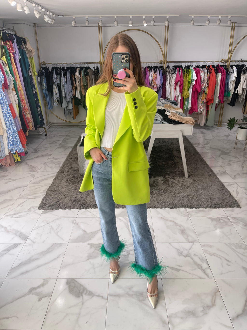 Jeans con plumas