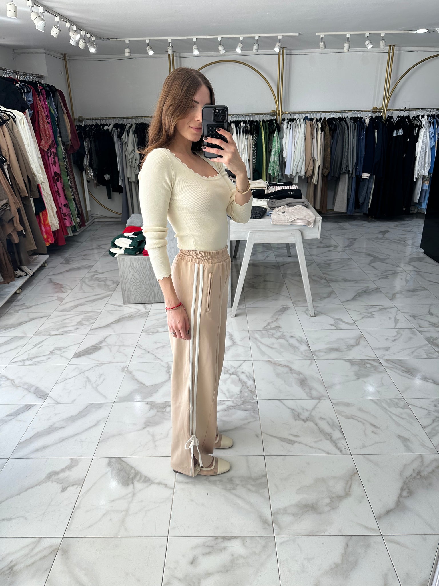 Pantalón beige