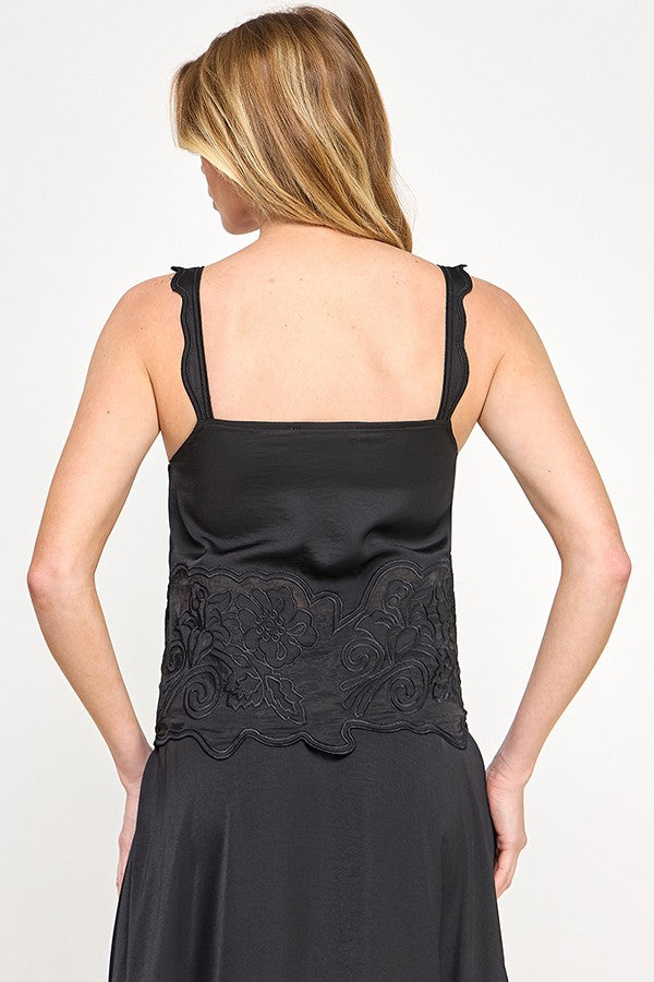 Blusa encaje negra