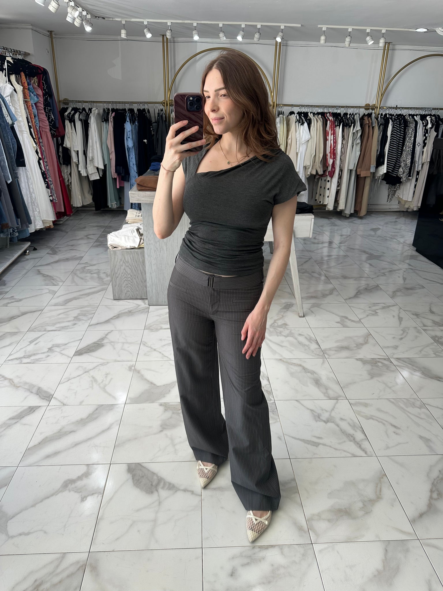Pantalón gris