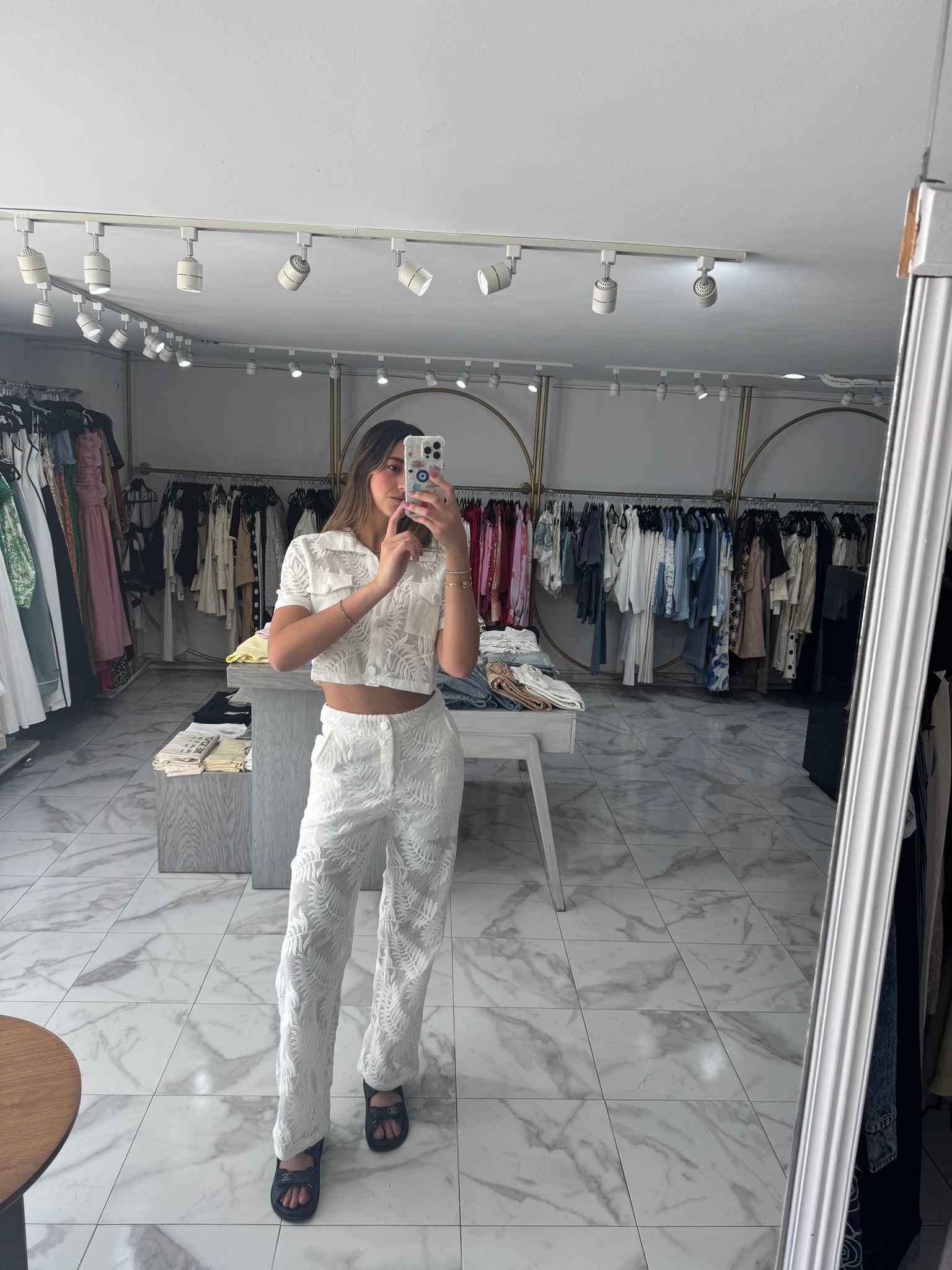 Pantalón con encaje