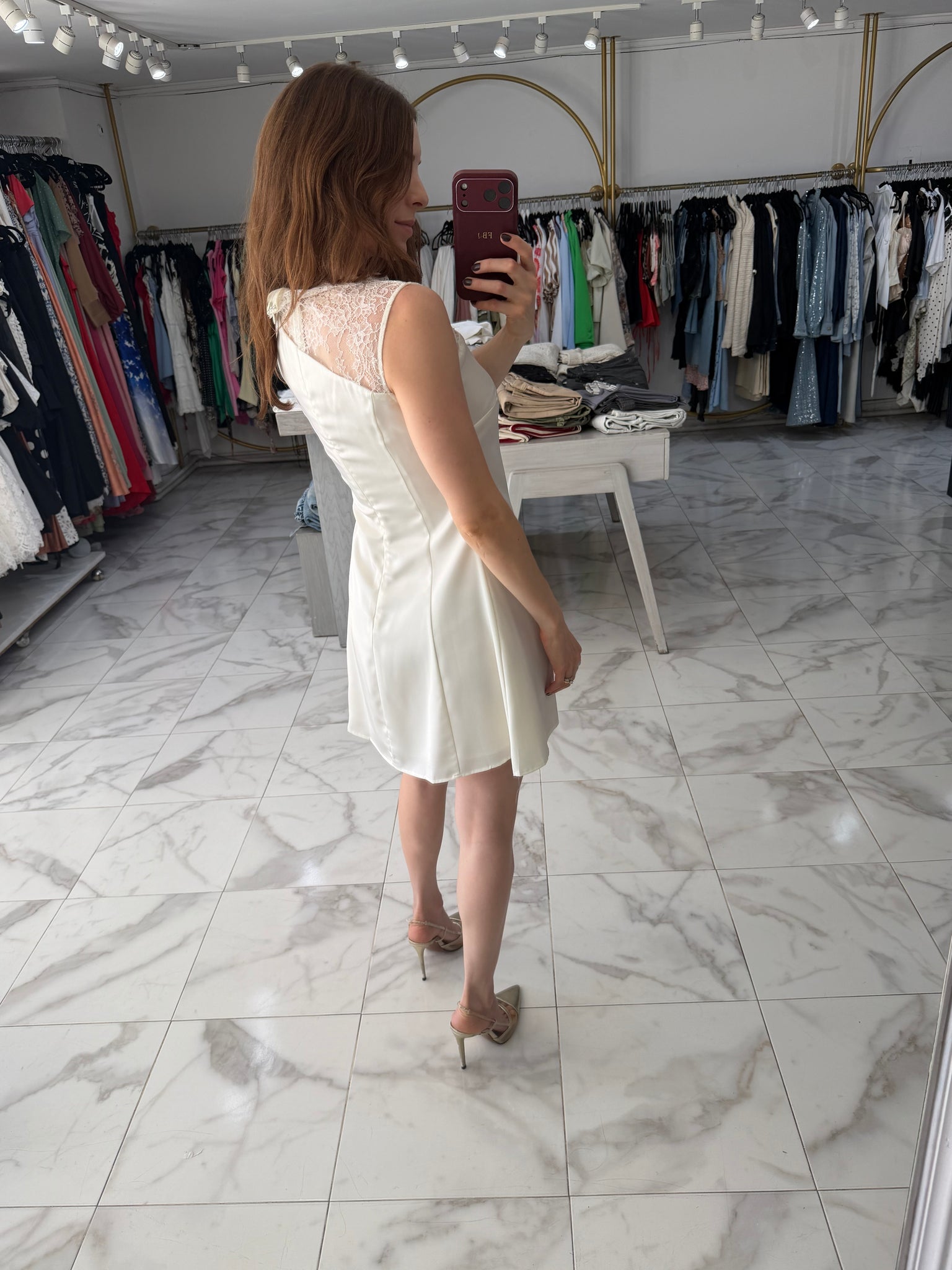 Vestido mini y contraste