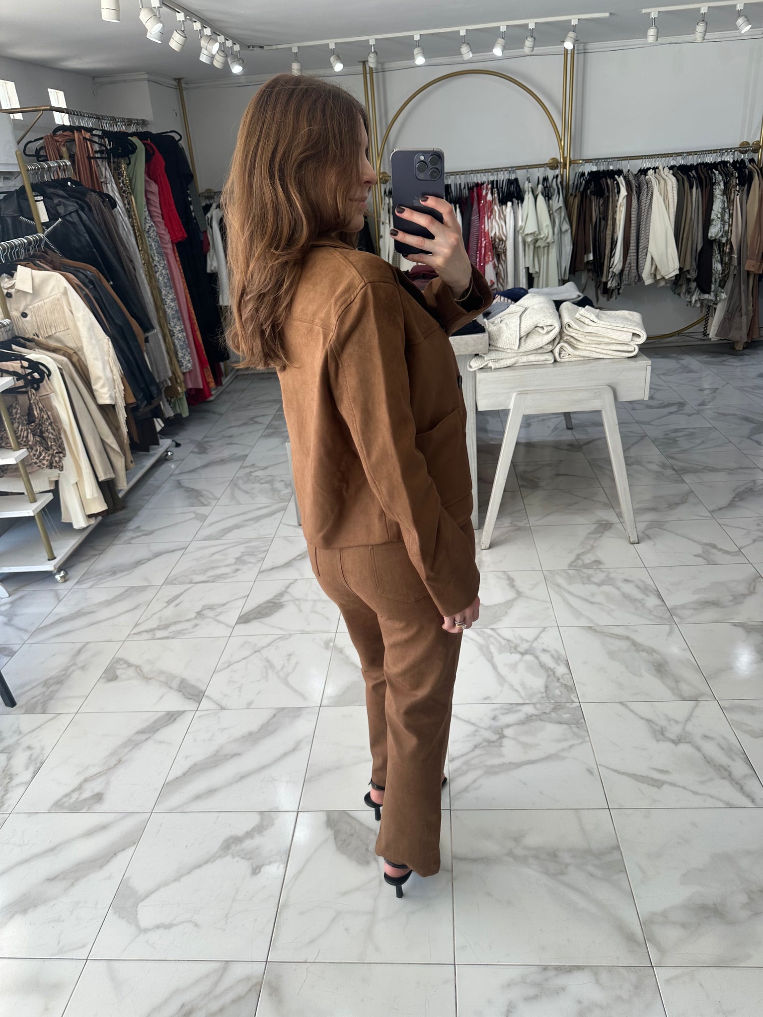 Pantalón caramelo
