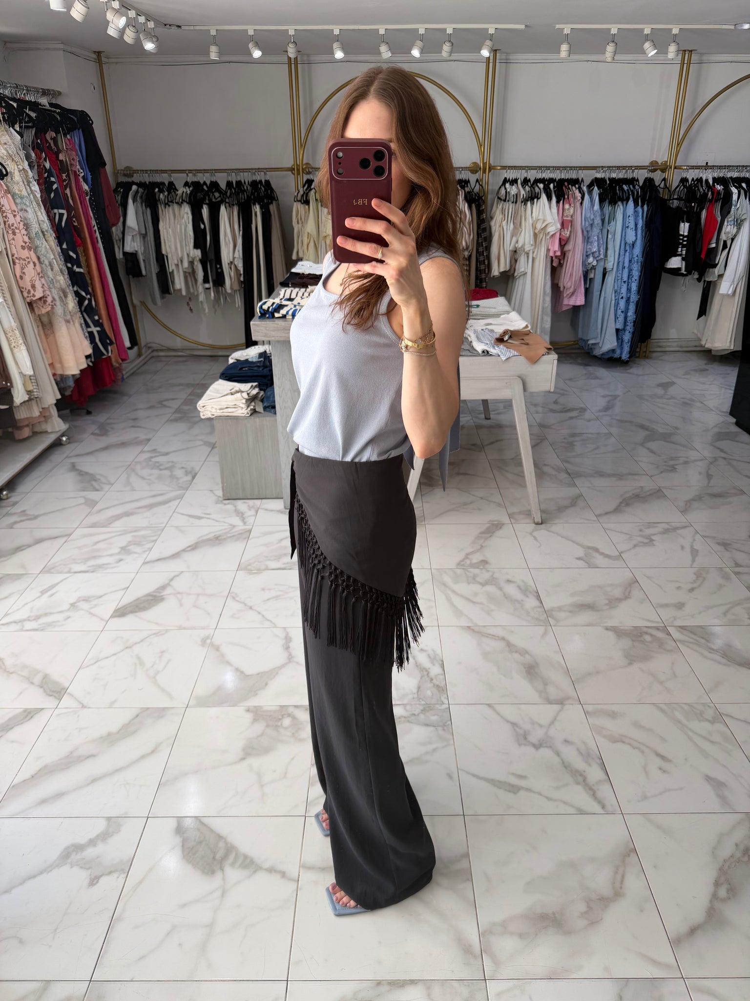 Pantalón con flecos