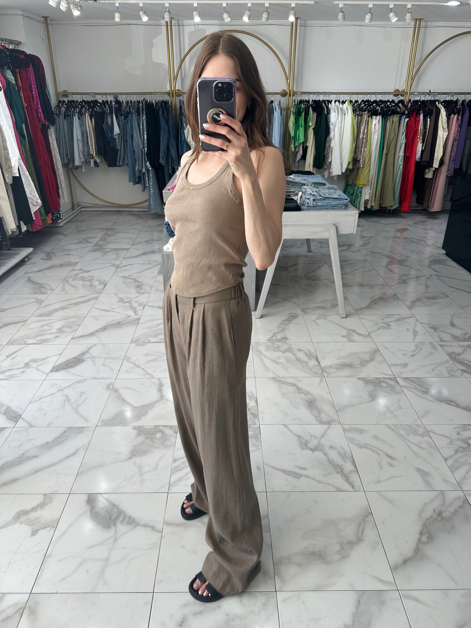 Pantalón taupe