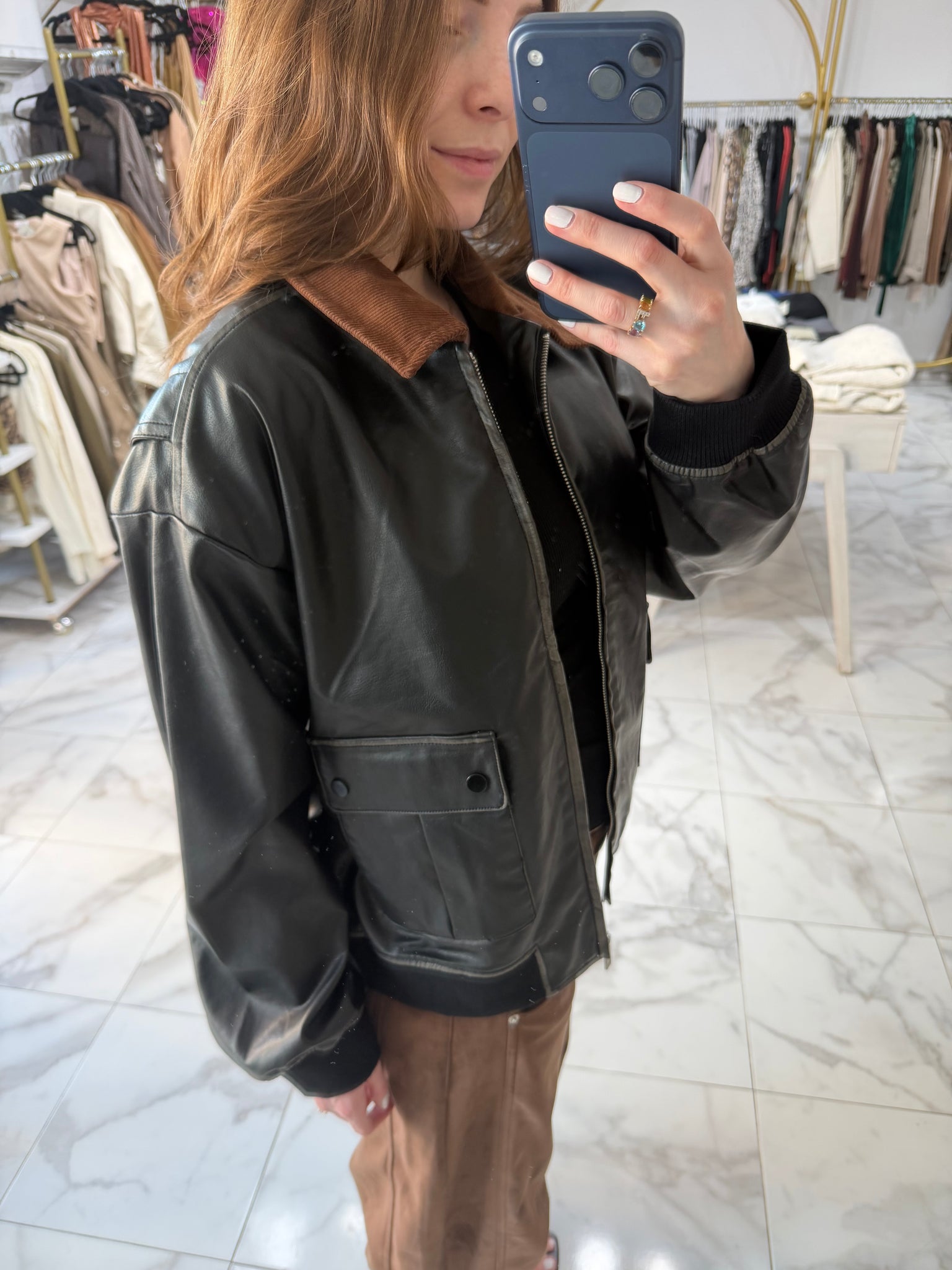 Chamarra vinipiel y suede