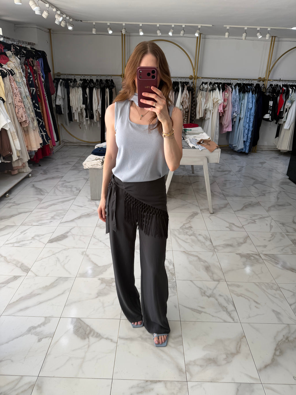 Pantalón con flecos