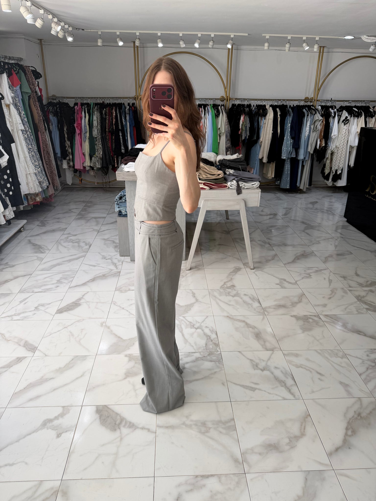 Pantalón gris