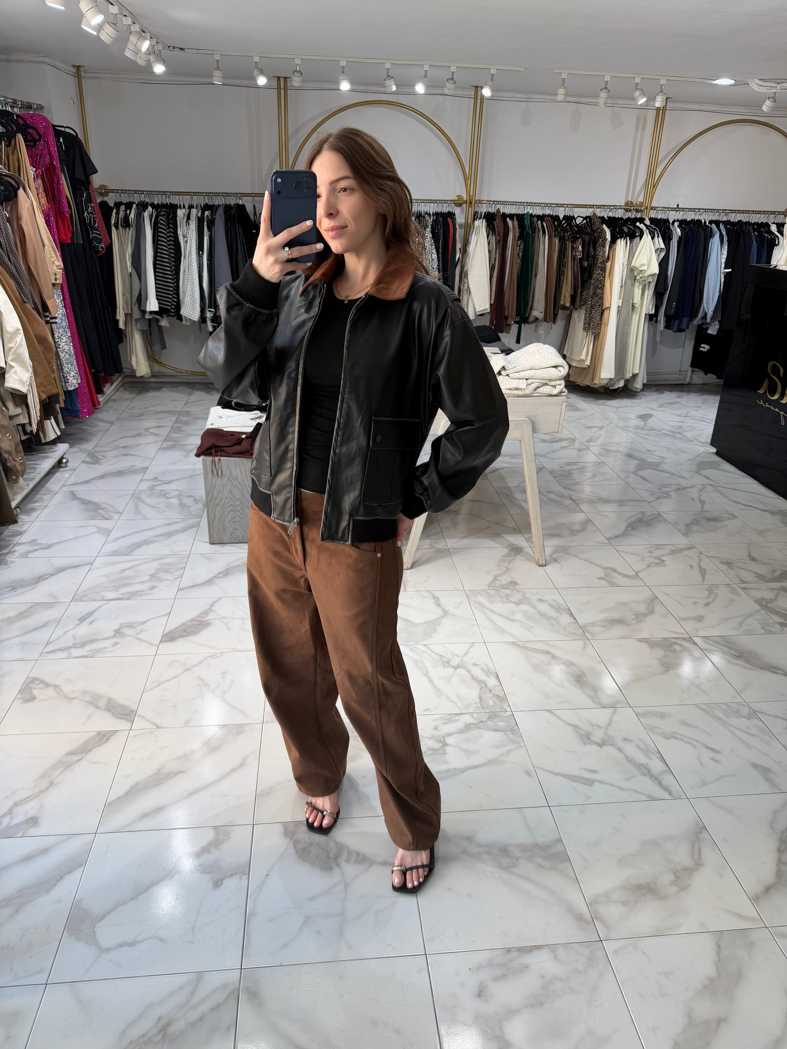 Chamarra vinipiel y suede