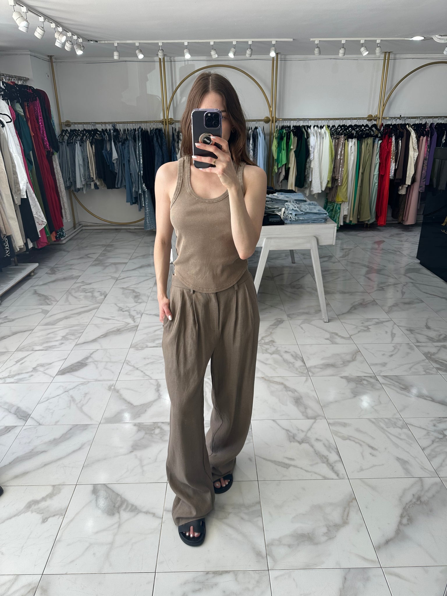 Pantalón taupe