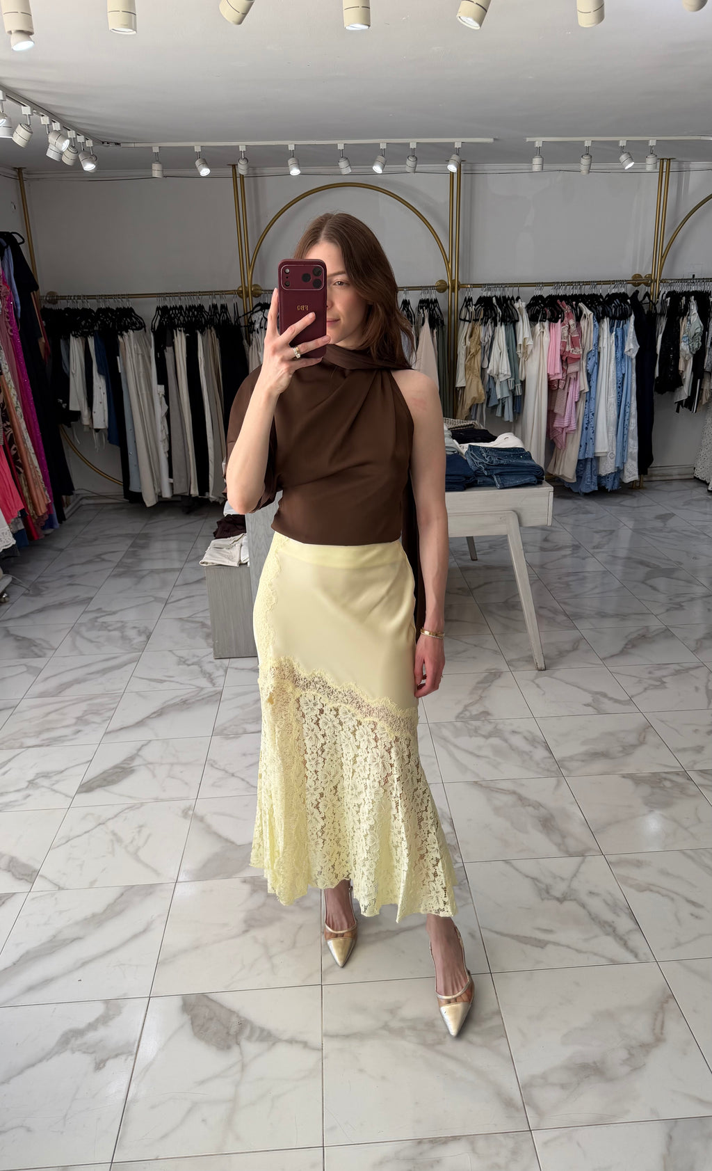 Falda amarilla encaje