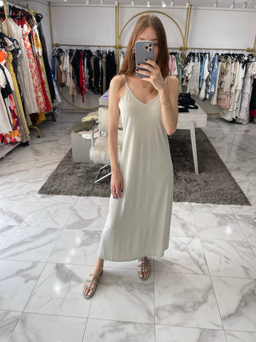 Vestido básico liso